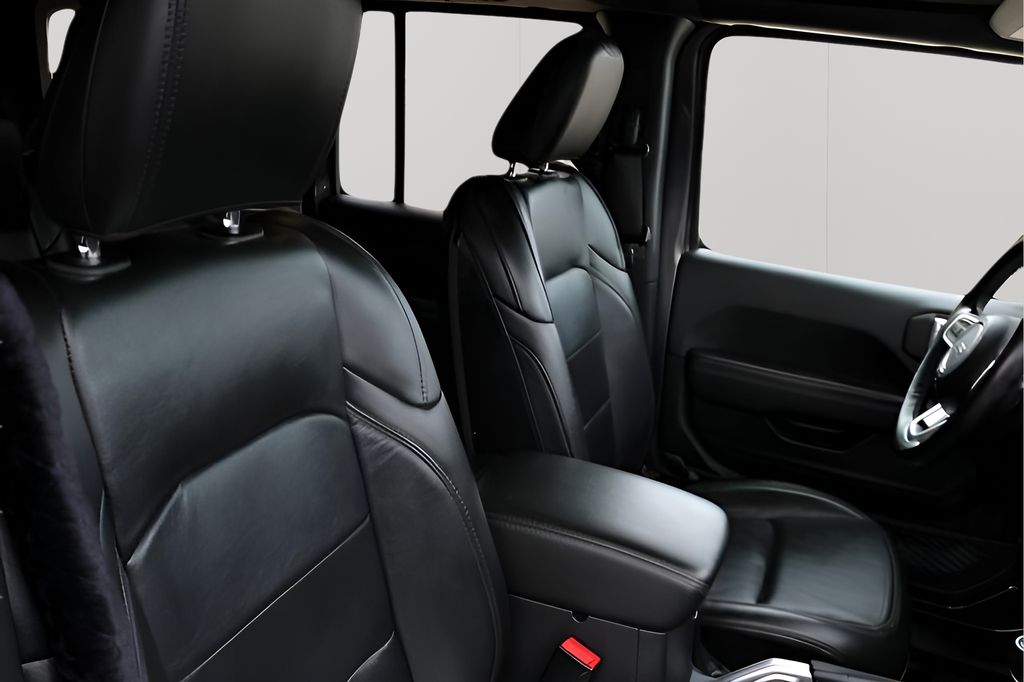 Used Car 2020 Jeep Wrangler  Unlimited Sahara For Sale Under $30,000 In Austin, Texas