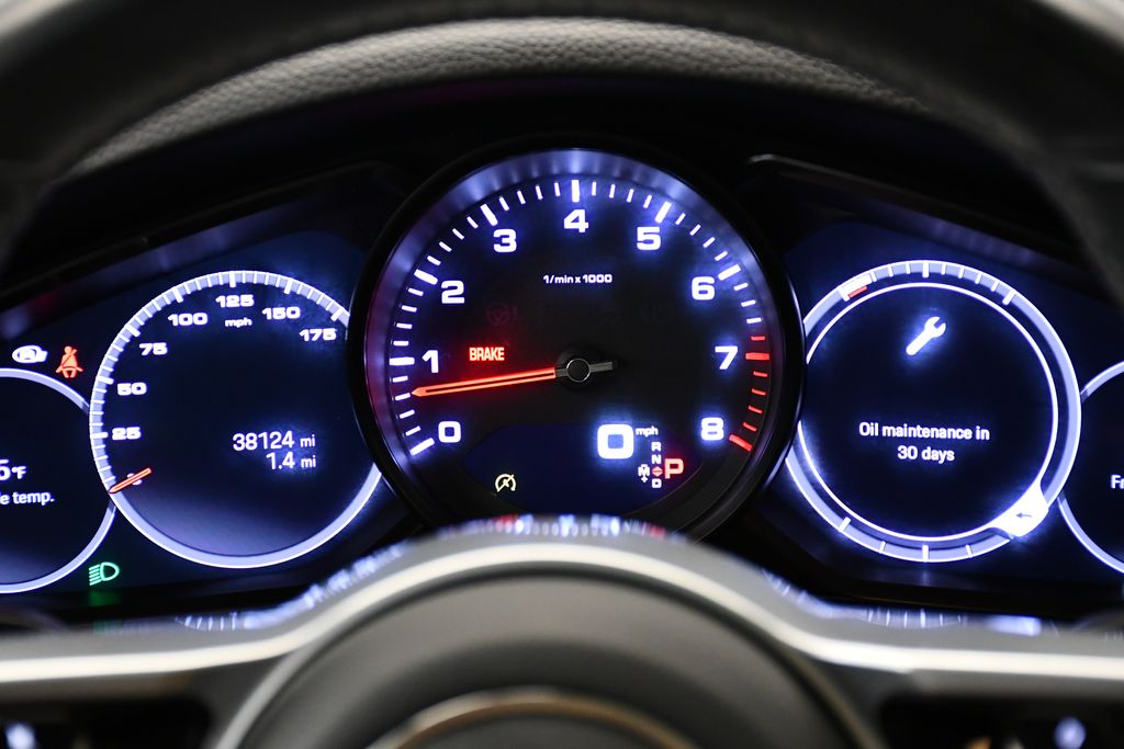 Thumbnail: 2022 Porsche Cayenne - 28