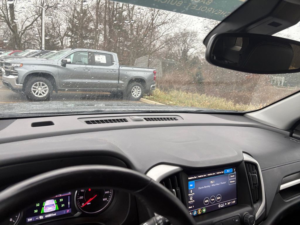 2022 GMC Terrain SLT 33