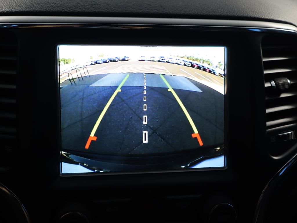 Thumbnail: 2018 Jeep Grand Cherokee - 15