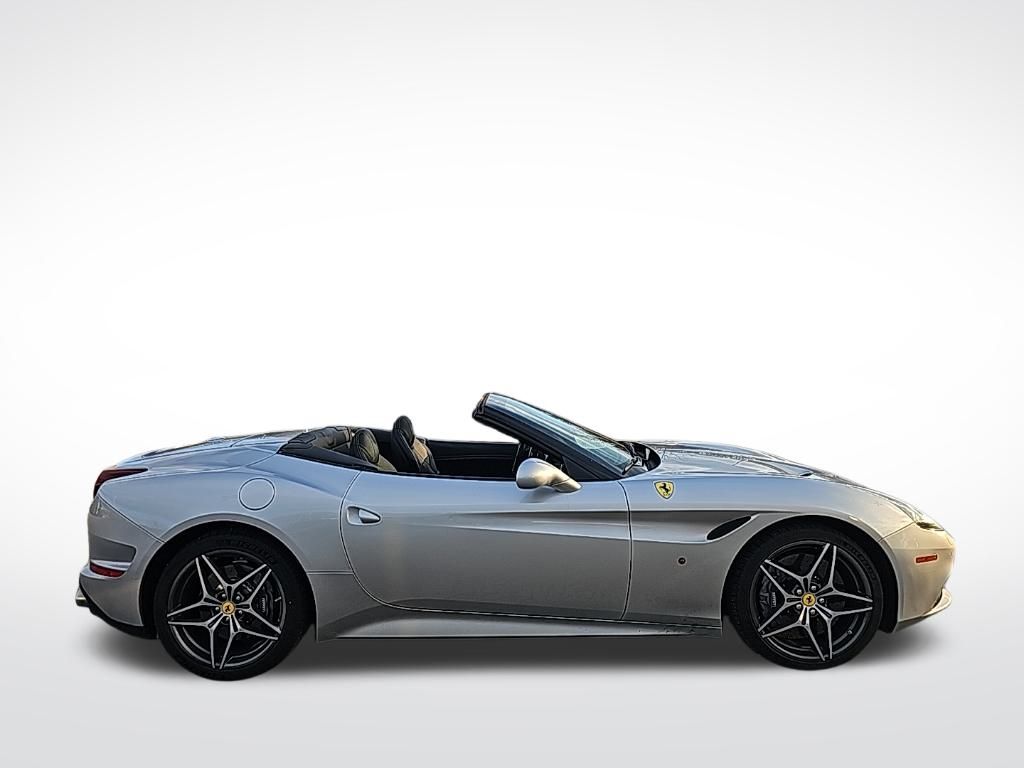 2016 Ferrari California T 4