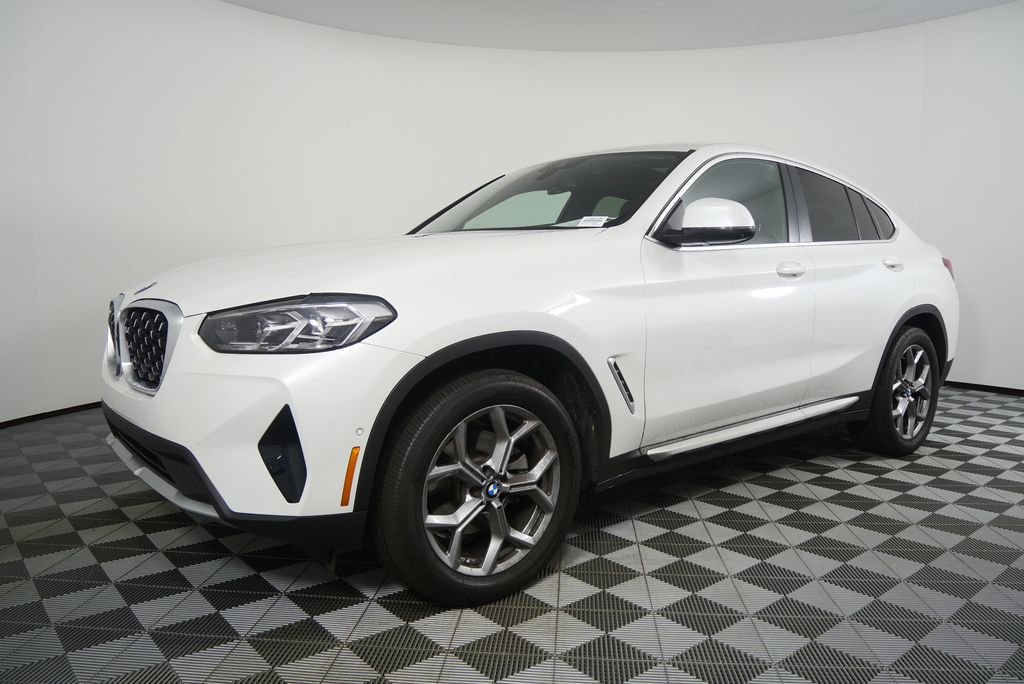 Thumbnail: 2025 BMW X4 - 7