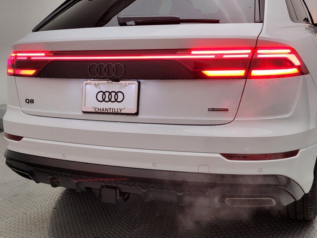 Thumbnail: 2026 Audi Q8 - 7