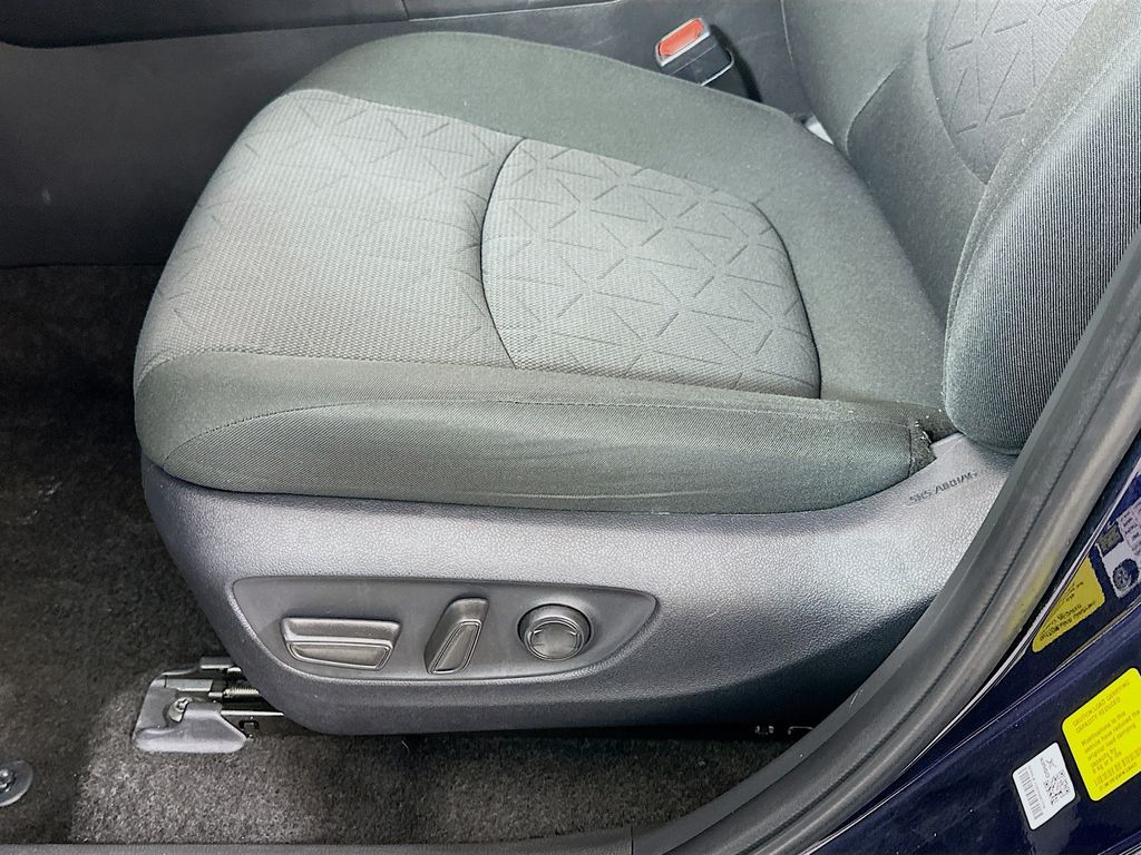 Thumbnail: 2024 Toyota RAV4 - 20