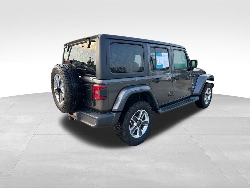 2018 Jeep Wrangler Unlimited Sahara 8