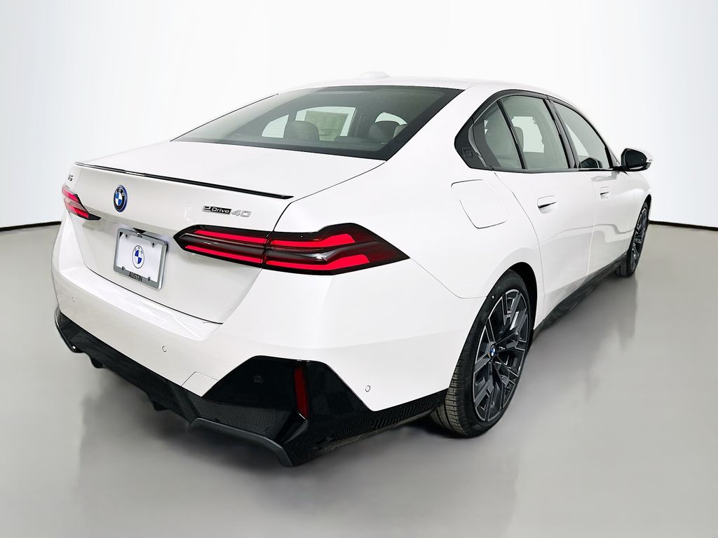 Thumbnail: 2026 BMW i5 - 5