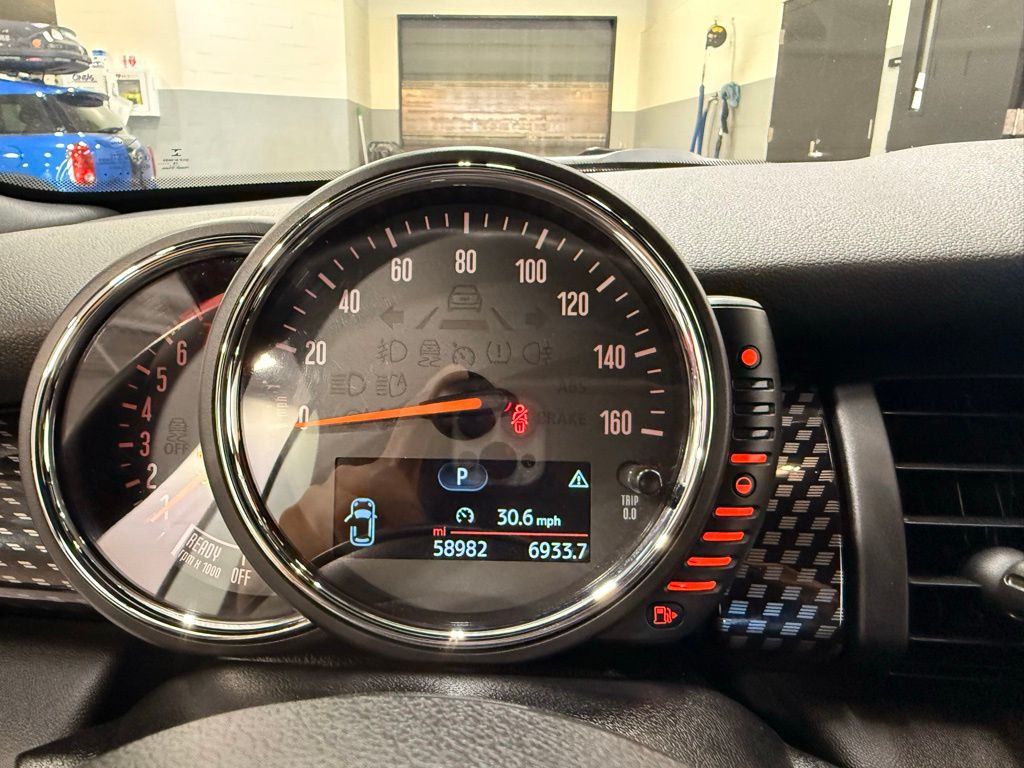 Thumbnail: 2017 MINI Cooper - 11