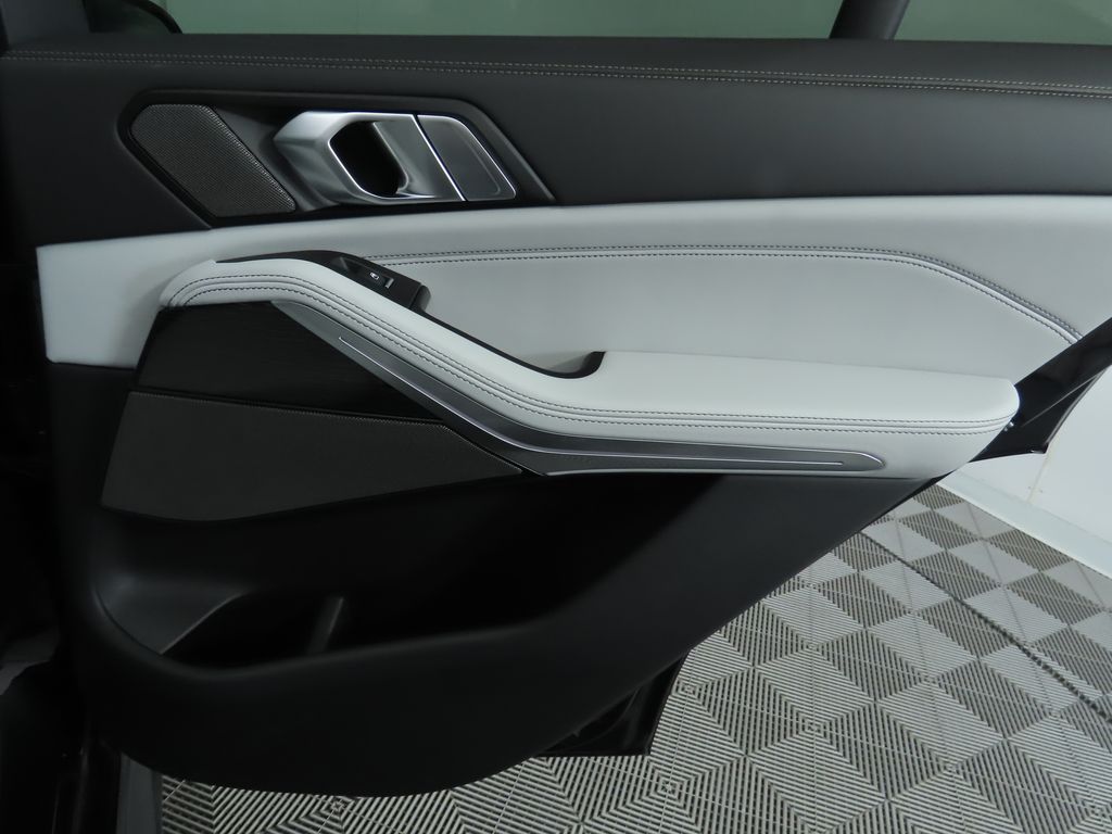 Thumbnail: 2026 BMW X5 - 28