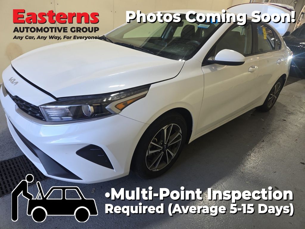 2023 Kia Forte LXS AT's photo