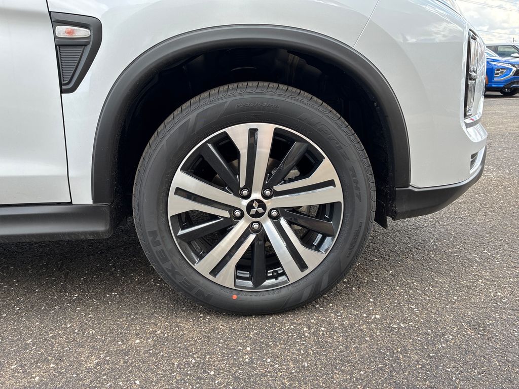 2026 Mitsubishi Outlander Sport 2.0 ES White at Auto Express Mitsubishi