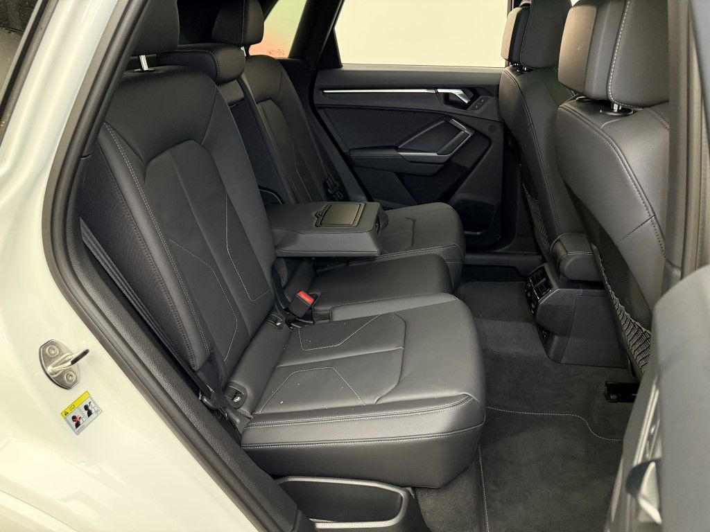 Thumbnail: 2025 Audi Q3 - 19