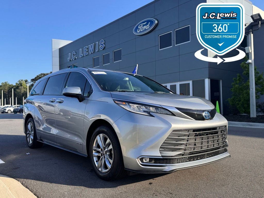 2021 Toyota Sienna Limited 7-Passenger