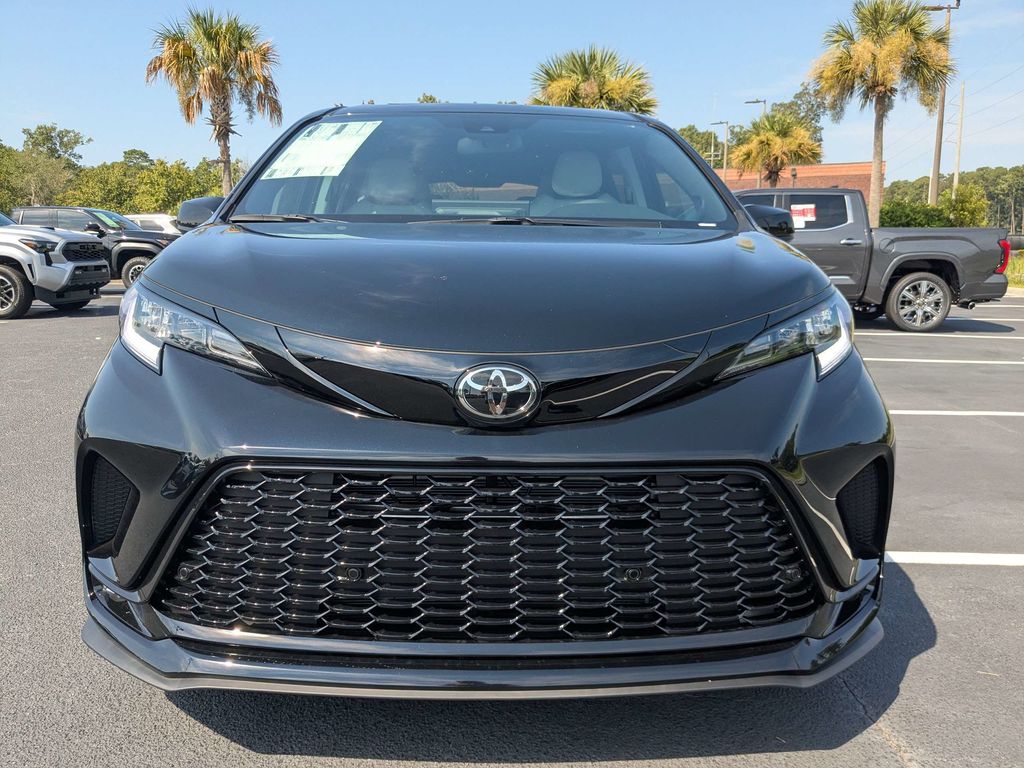 New 2026 Toyota Sienna Van