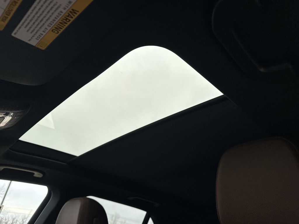 Thumbnail: 2026 Mercedes-Benz GLE - 19