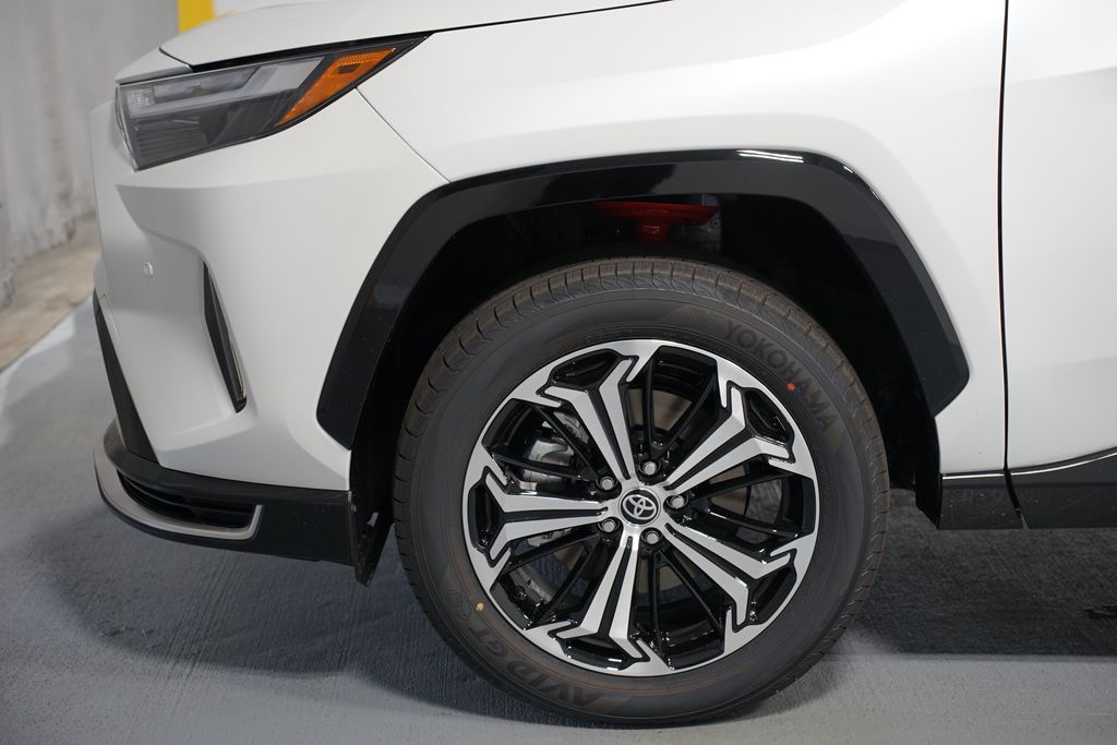 Thumbnail: 2025 Toyota RAV4 - 5