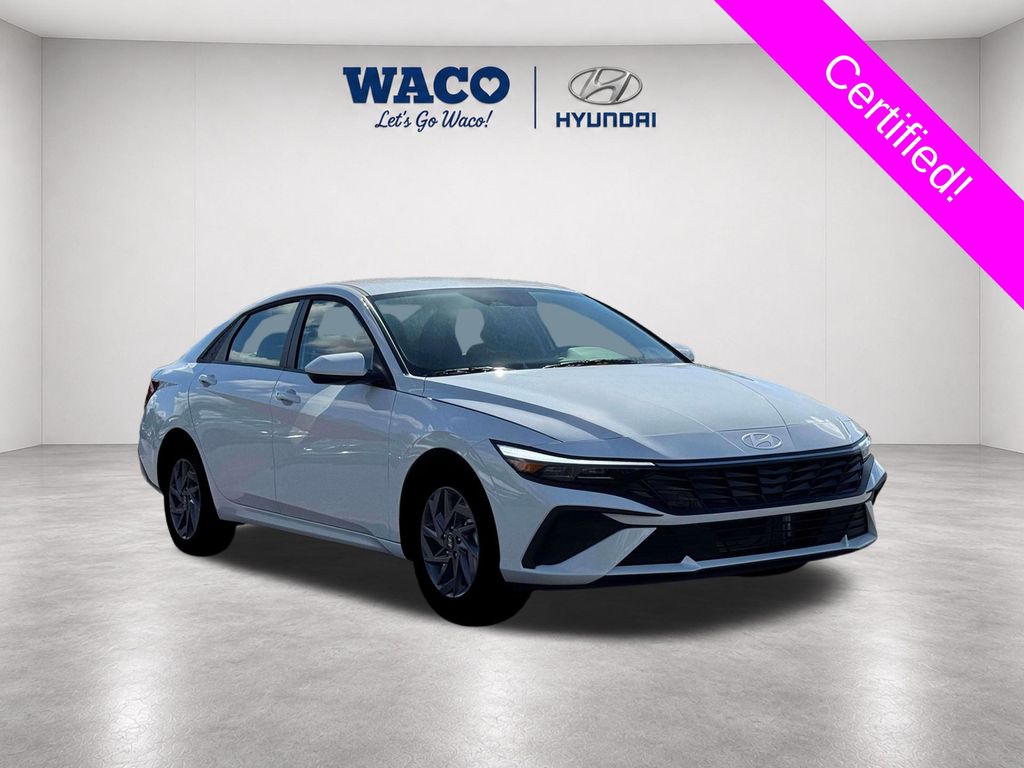 Serenity White 2026 Hyundai Elantra Hybrid Sedan Front-Wheel Drive 6-Speed Dual Clutch