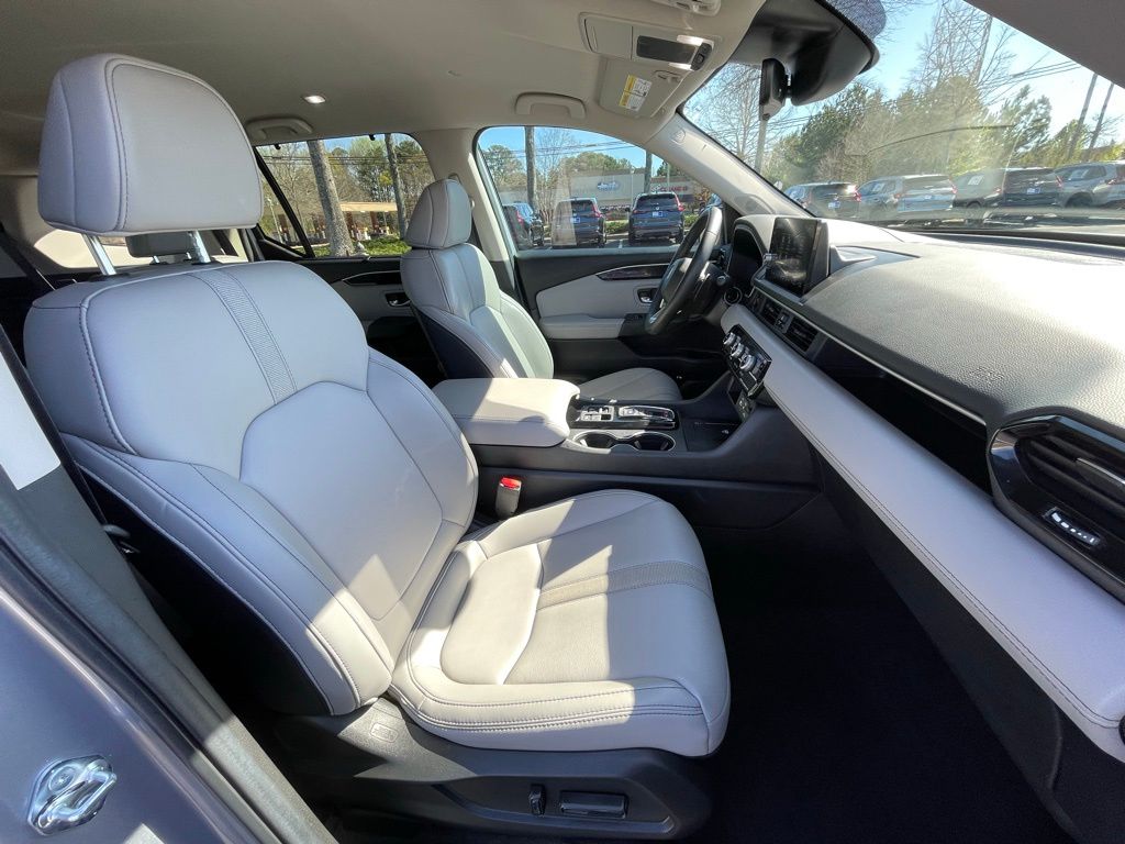 Thumbnail: 2025 Honda Pilot - 32