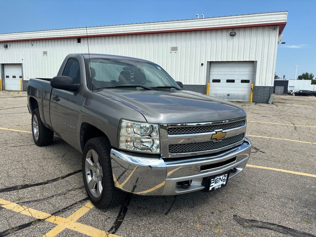 Graystone Metallic 2012 Chevrolet Silverado 1500 Pickup Truck Four-Wheel Drive 4-Speed Automatic Overdrive
