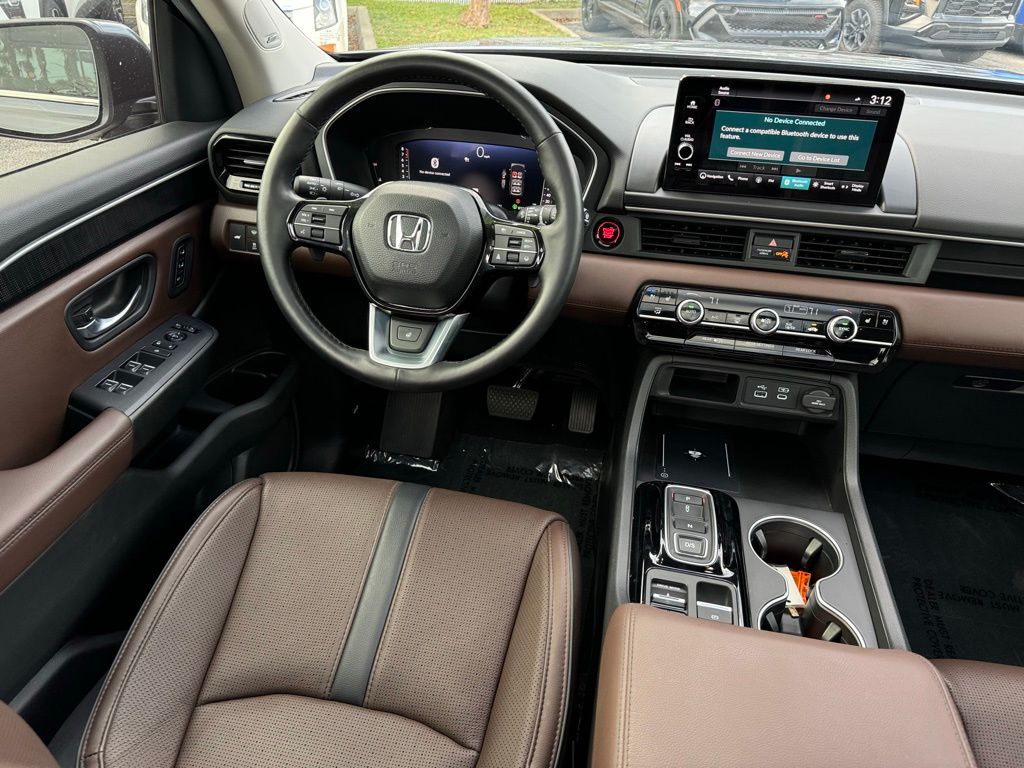 2024 Honda Pilot Elite 23