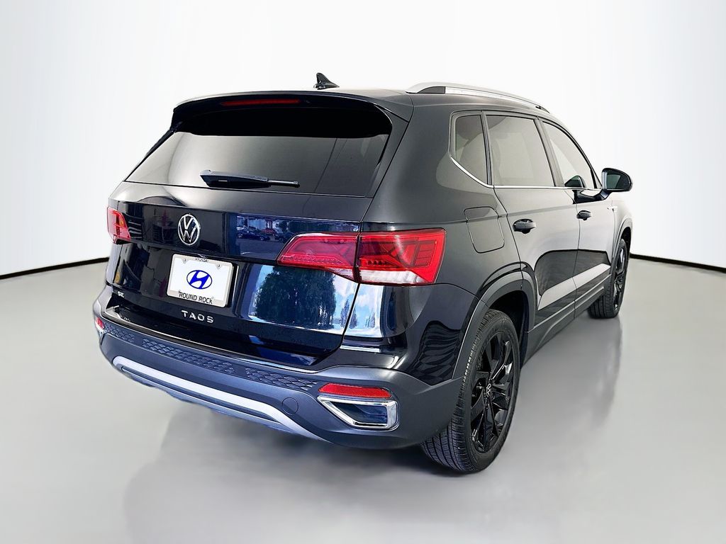 Thumbnail: 2023 Volkswagen Taos - 5