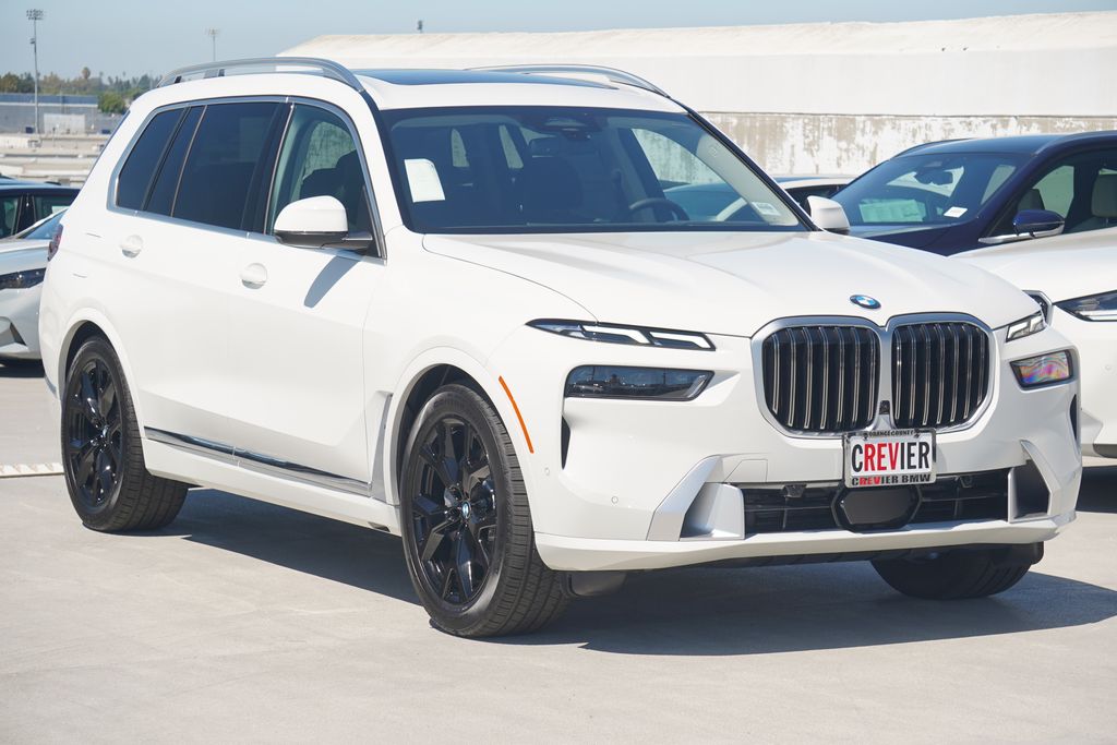 Thumbnail: 2026 BMW X7 - 3