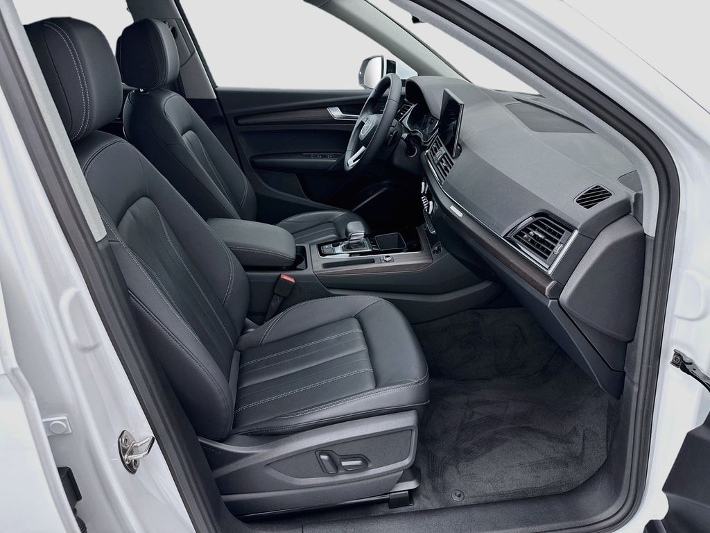 Thumbnail: 2023 Audi Q5 - 18