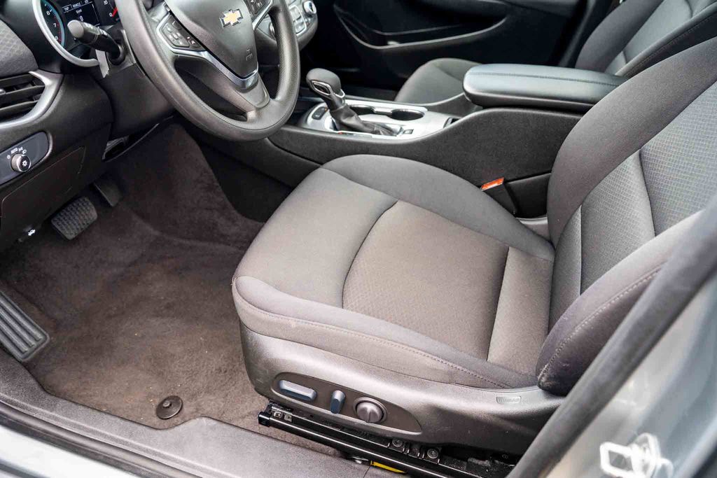 Used Car 2025 Chevrolet Malibu  Lt For Sale Under $25,000 In Austin, Texas