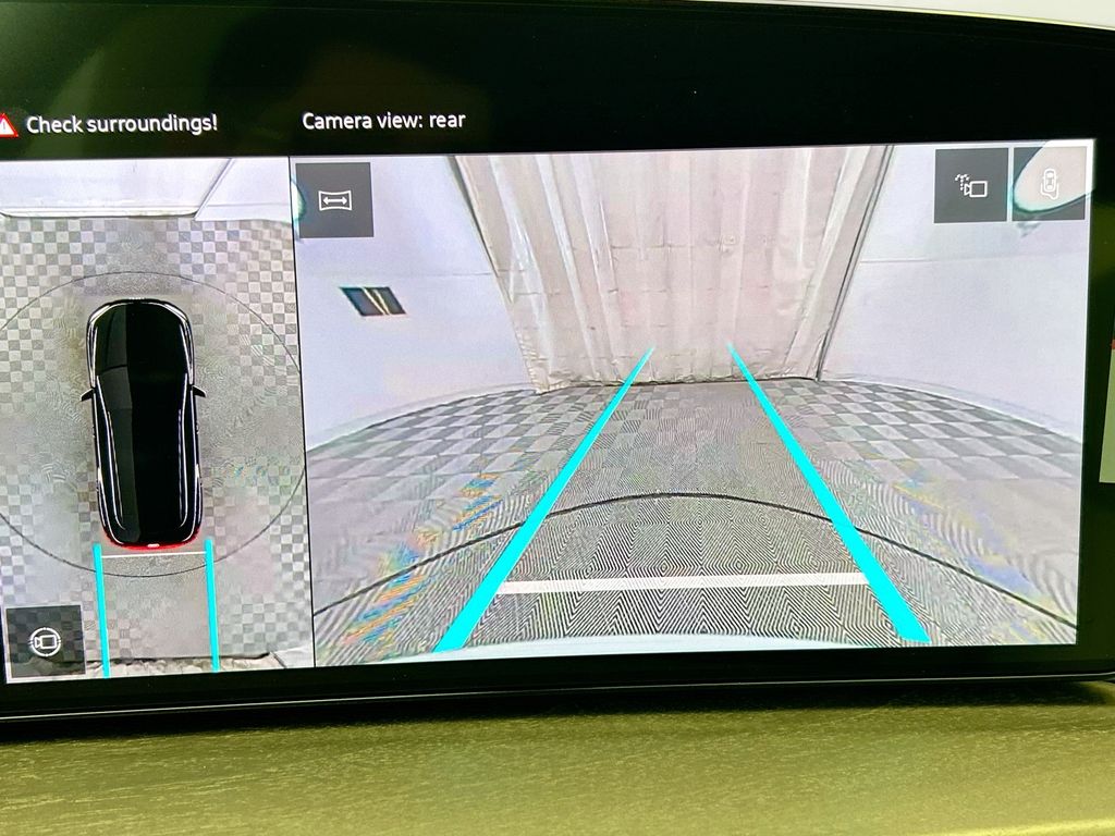 Thumbnail: 2025 Audi Q5 - 15