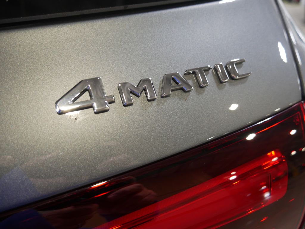 Thumbnail: 2026 Mercedes-Benz GLE - 10