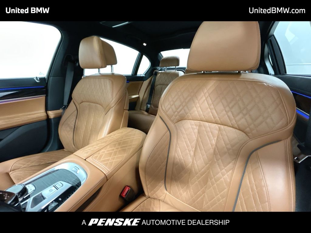 Thumbnail: 2022 BMW 7 Series - 13