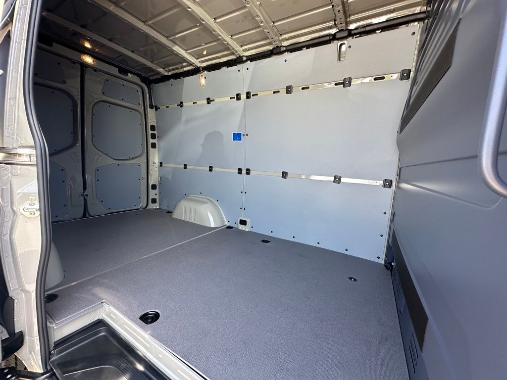 2024 Mercedes-Benz Sprinter 2500 Cargo 144 WB 24