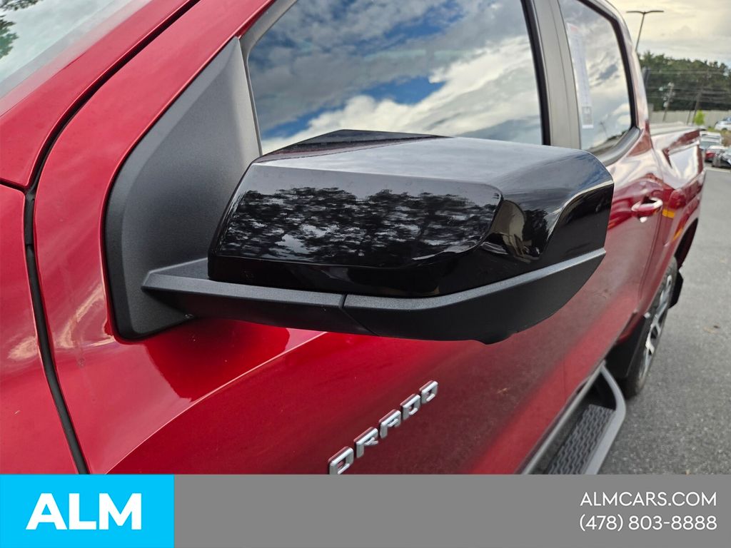 Used 2024 Red Chevrolet Z71 image 29