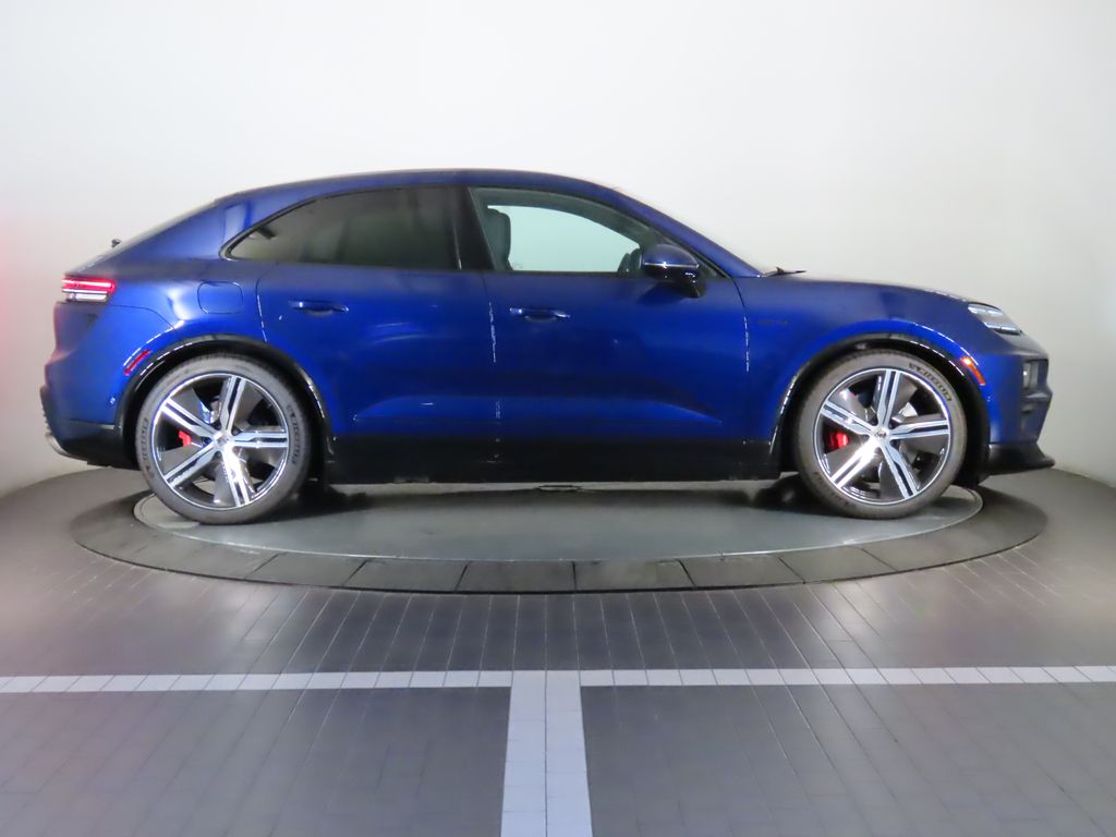 Thumbnail: 2025 Porsche Macan - 8