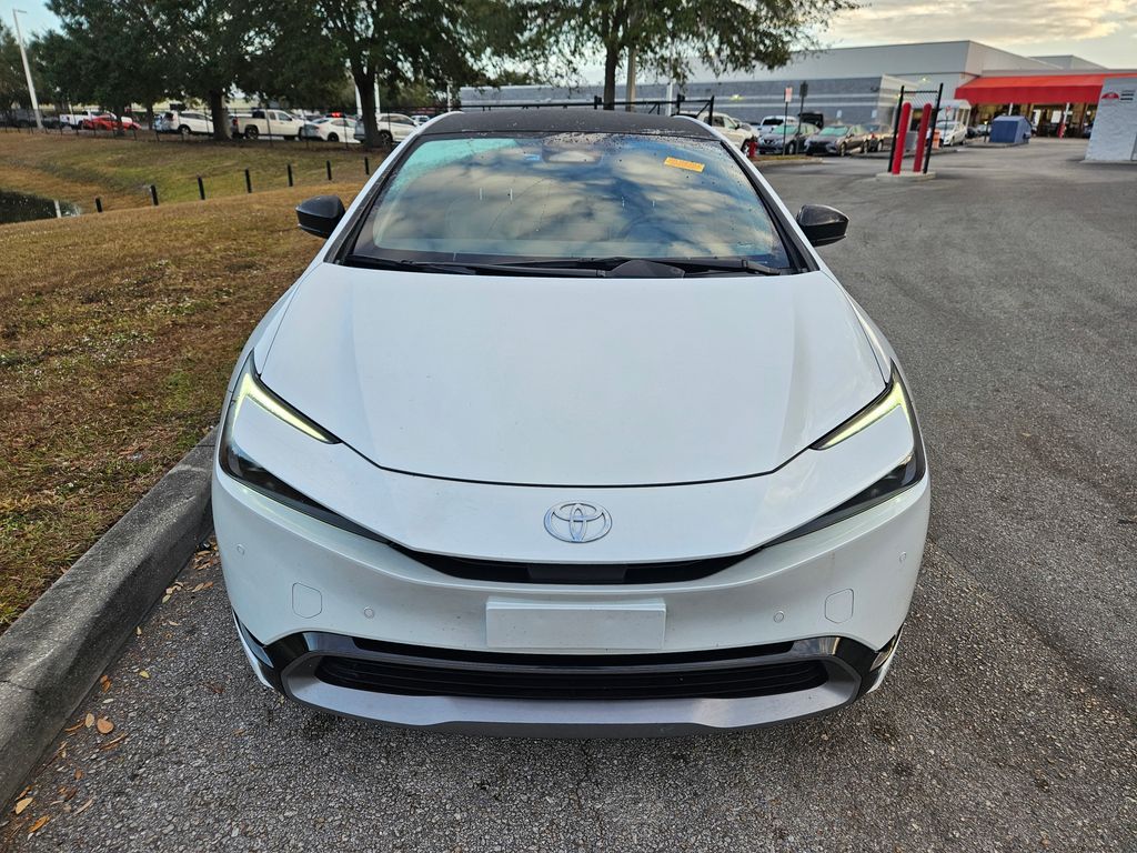 2023 Toyota Prius XLE 8