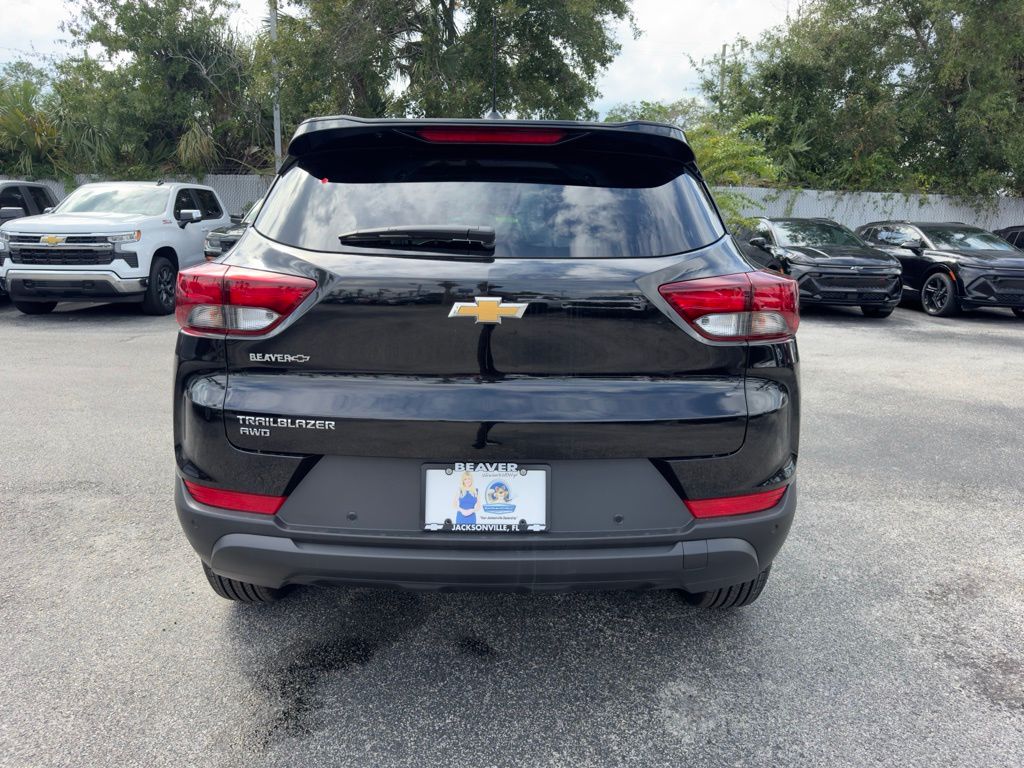 2025 Chevrolet TrailBlazer LS 7