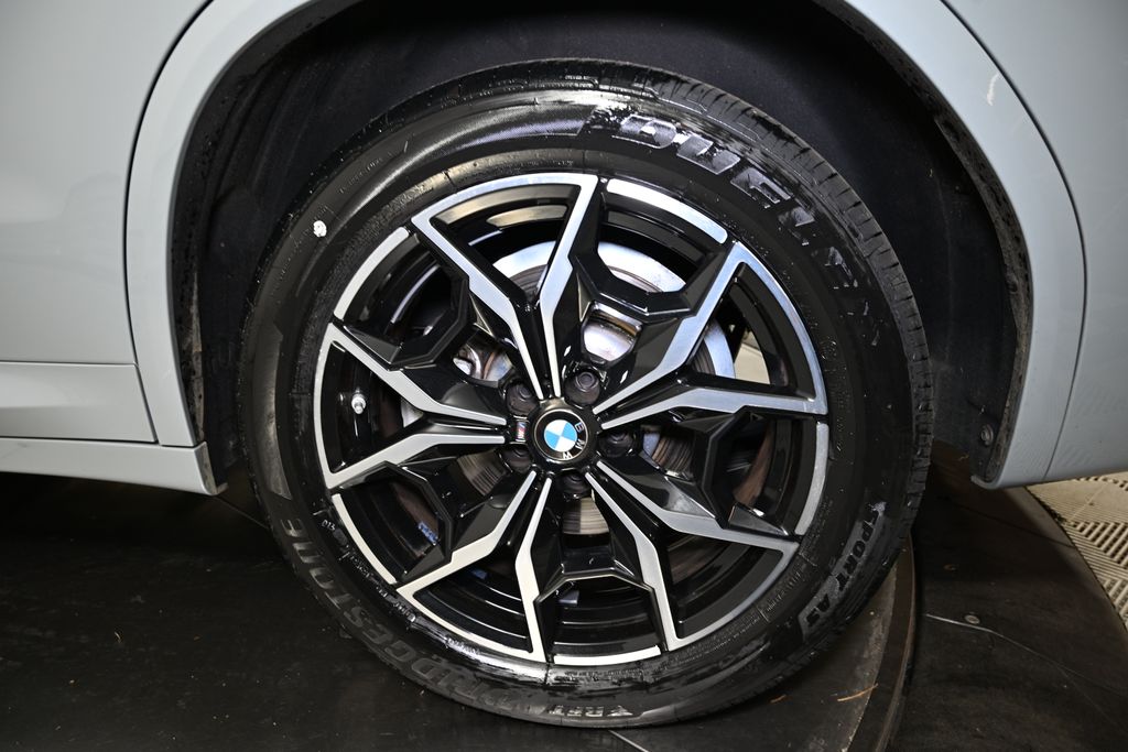 Thumbnail: 2023 BMW X3 - 12