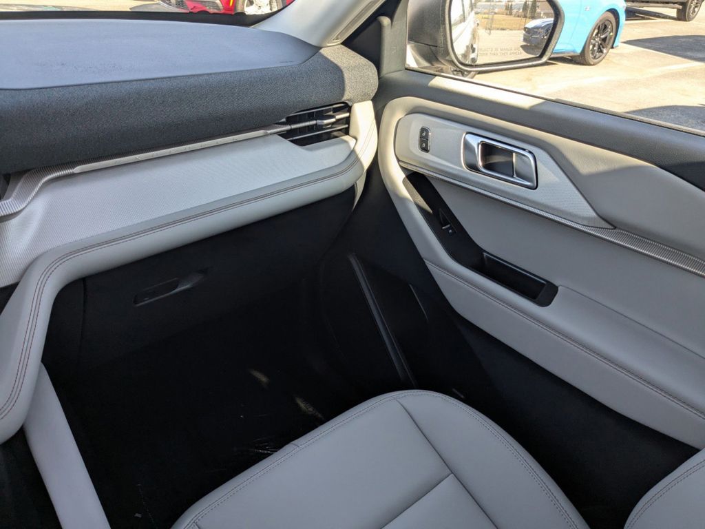 2026 Ford Explorer Active (200A)