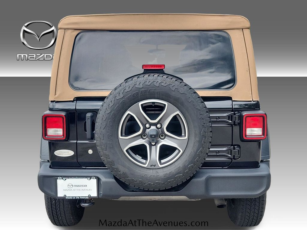 2020 Jeep Wrangler Unlimited Black and Tan - Photo 9