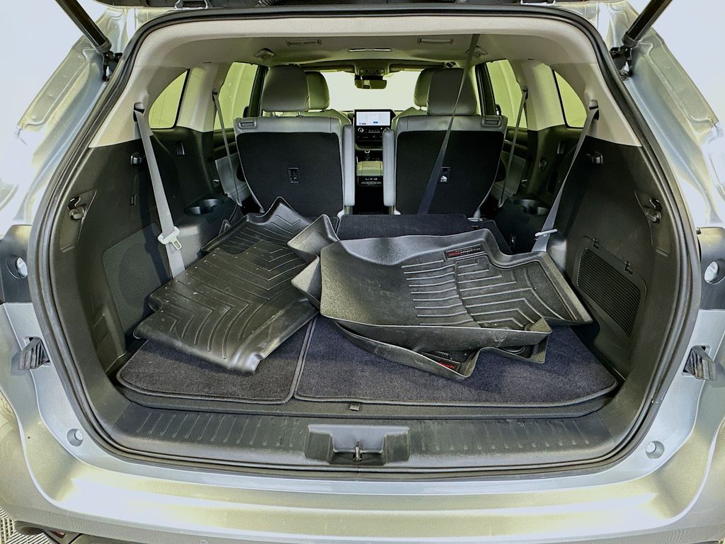 Thumbnail: 2023 Toyota Highlander - 26