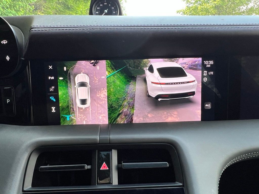 2022 Porsche Taycan 4S photo