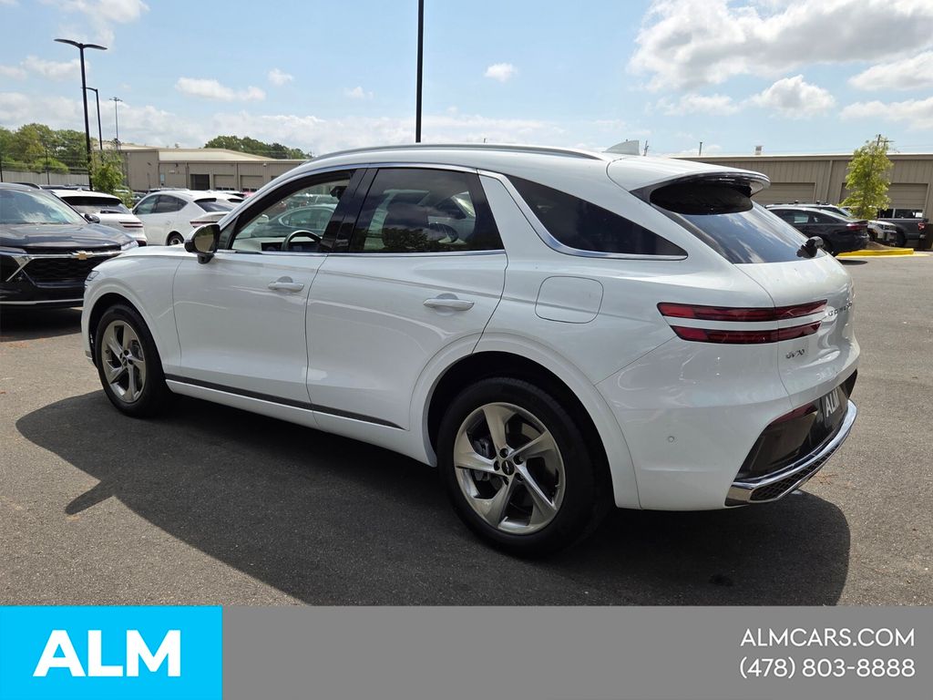 Used 2026 White Genesis 2.5T Advanced image 9