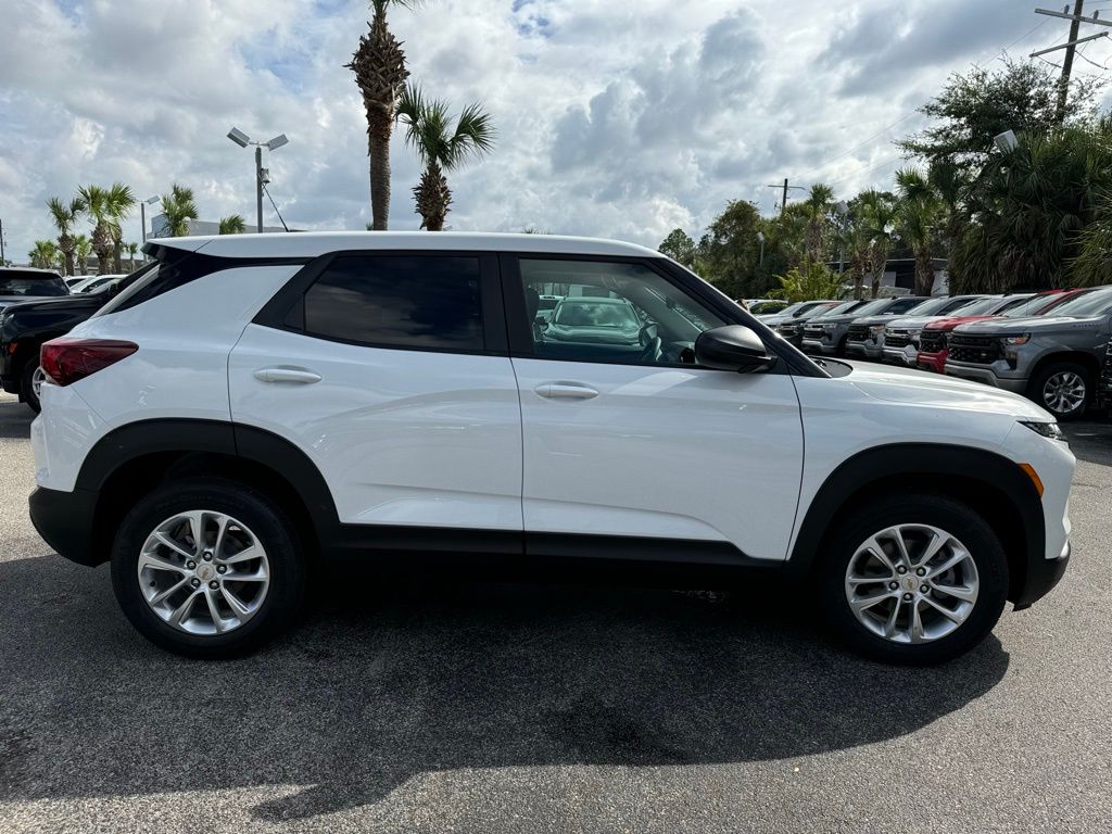 2025 Chevrolet TrailBlazer LS 8