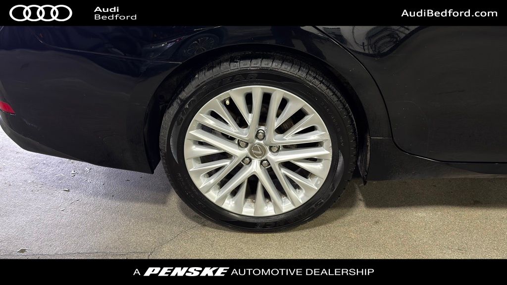 Thumbnail: 2018 Lexus ES - 8