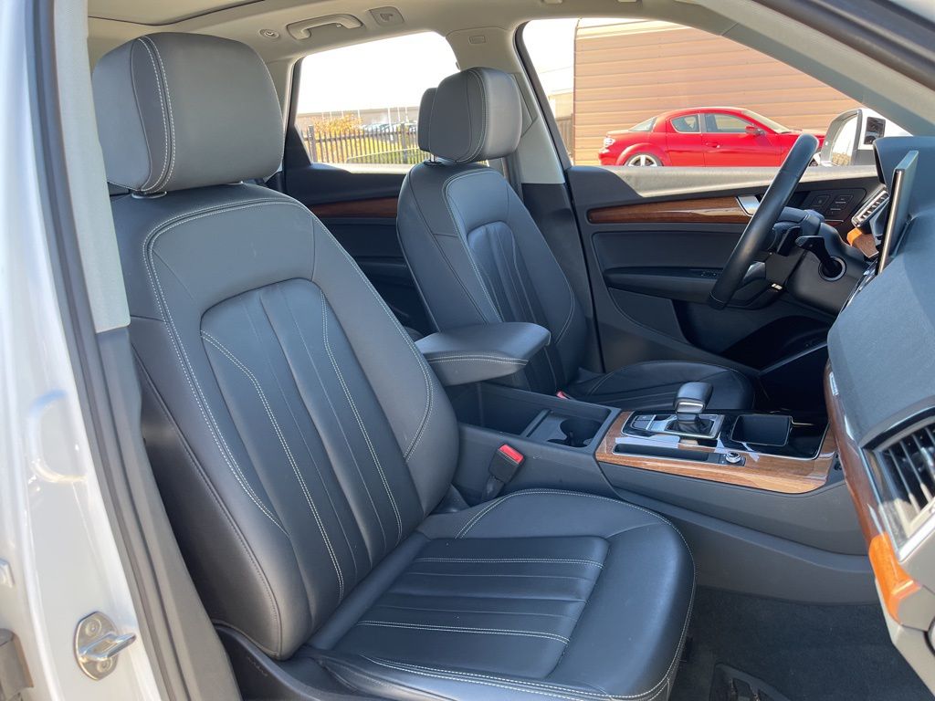 Thumbnail: 2023 Audi Q5 - 28