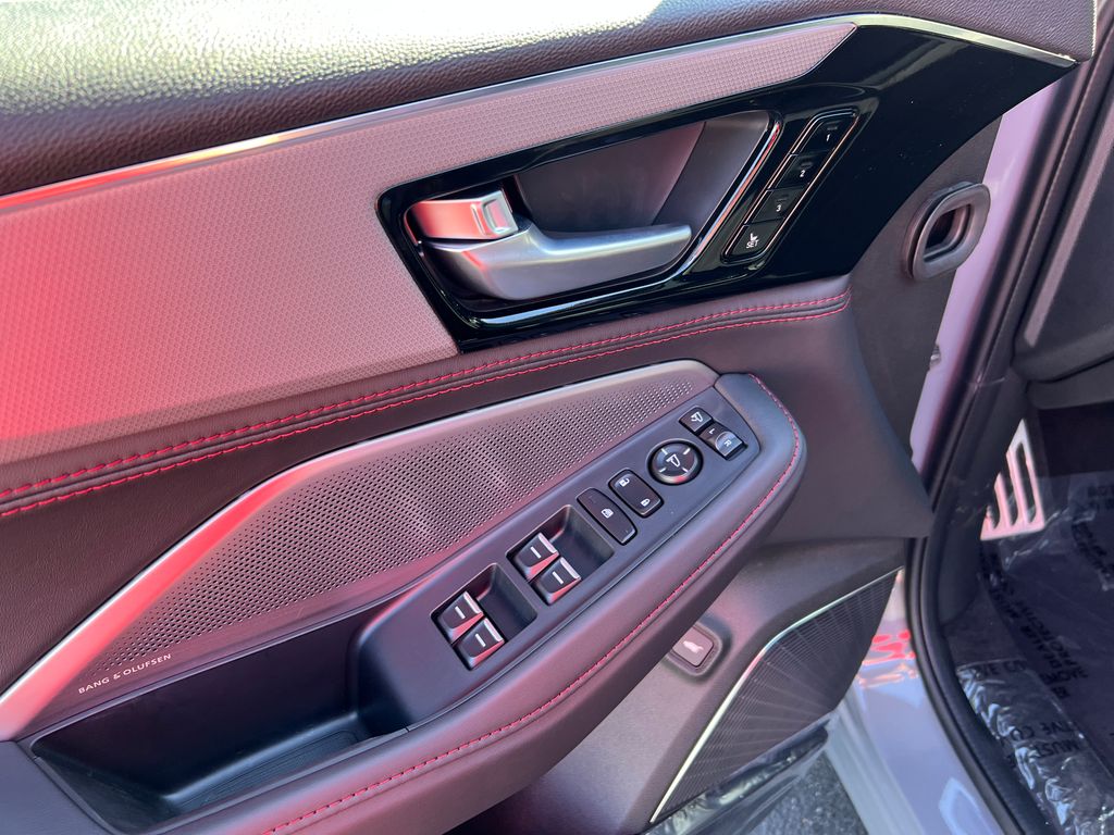 Thumbnail: 2026 Acura MDX - 13