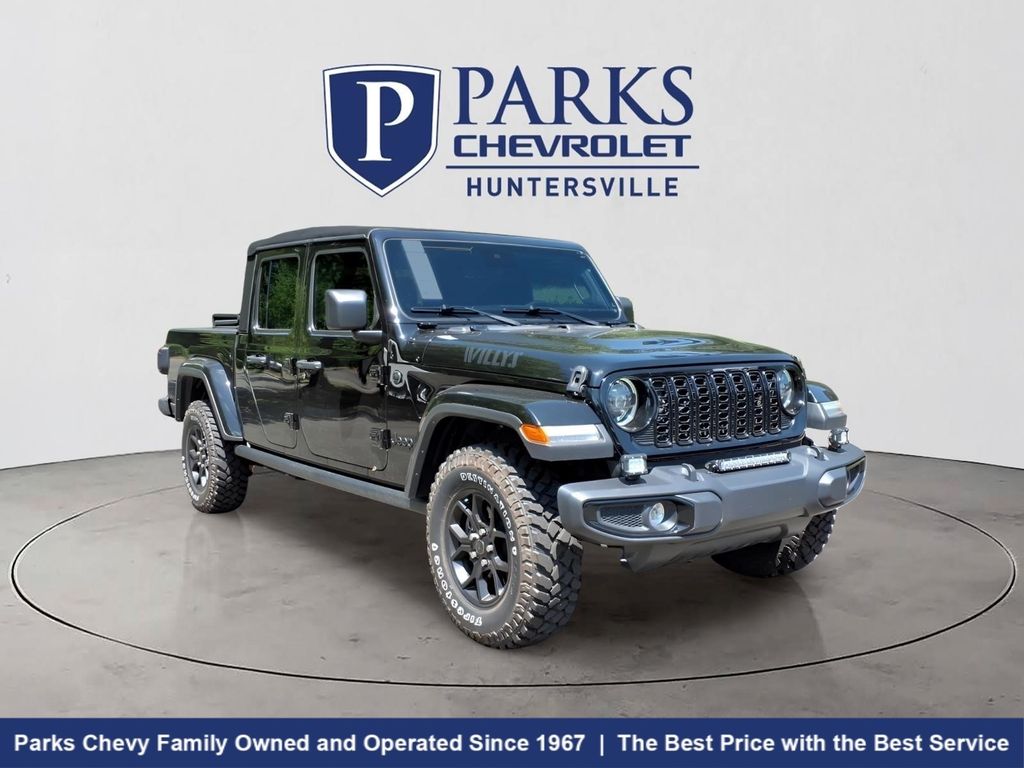 Black Clearcoat 2024 Jeep Gladiator Pickup Truck Four-Wheel Drive 8-Speed Automatic
