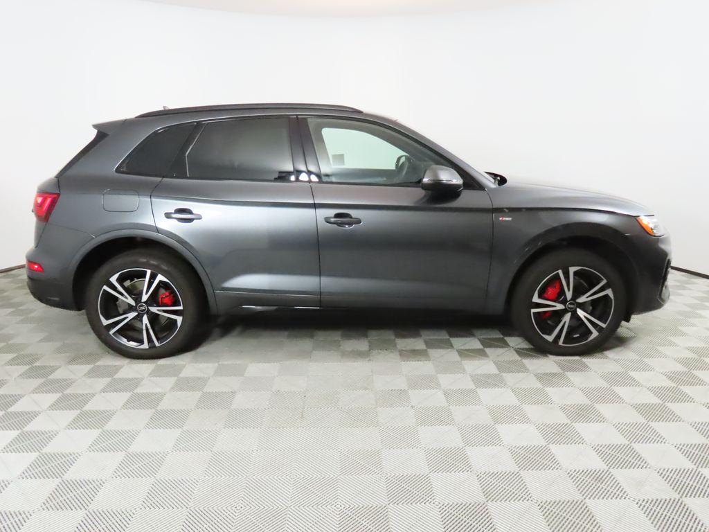 Thumbnail: 2025 Audi Q5 - 6