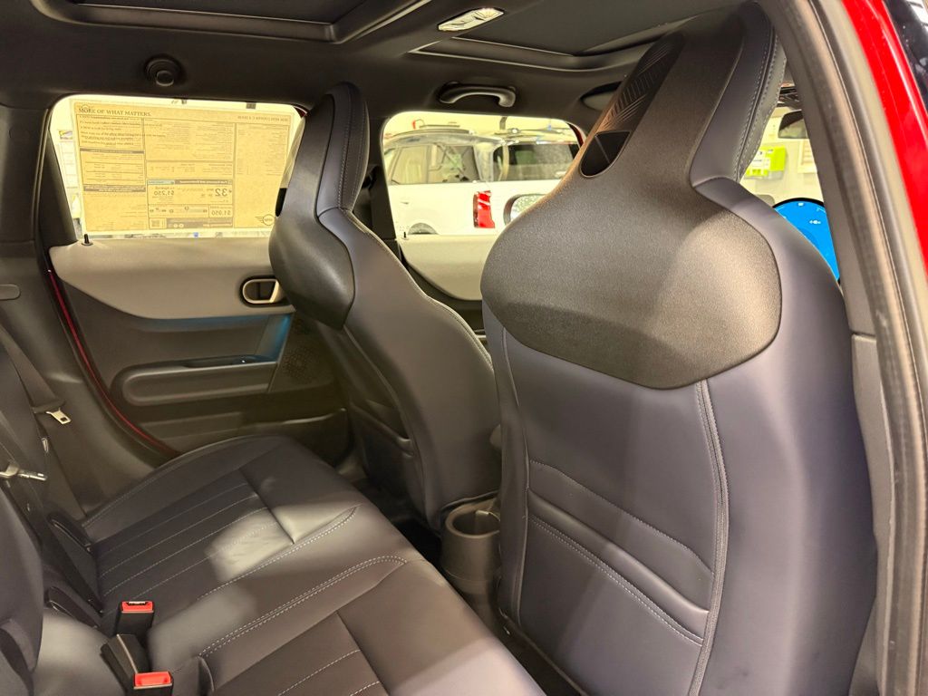 Thumbnail: 2026 MINI Cooper - 25