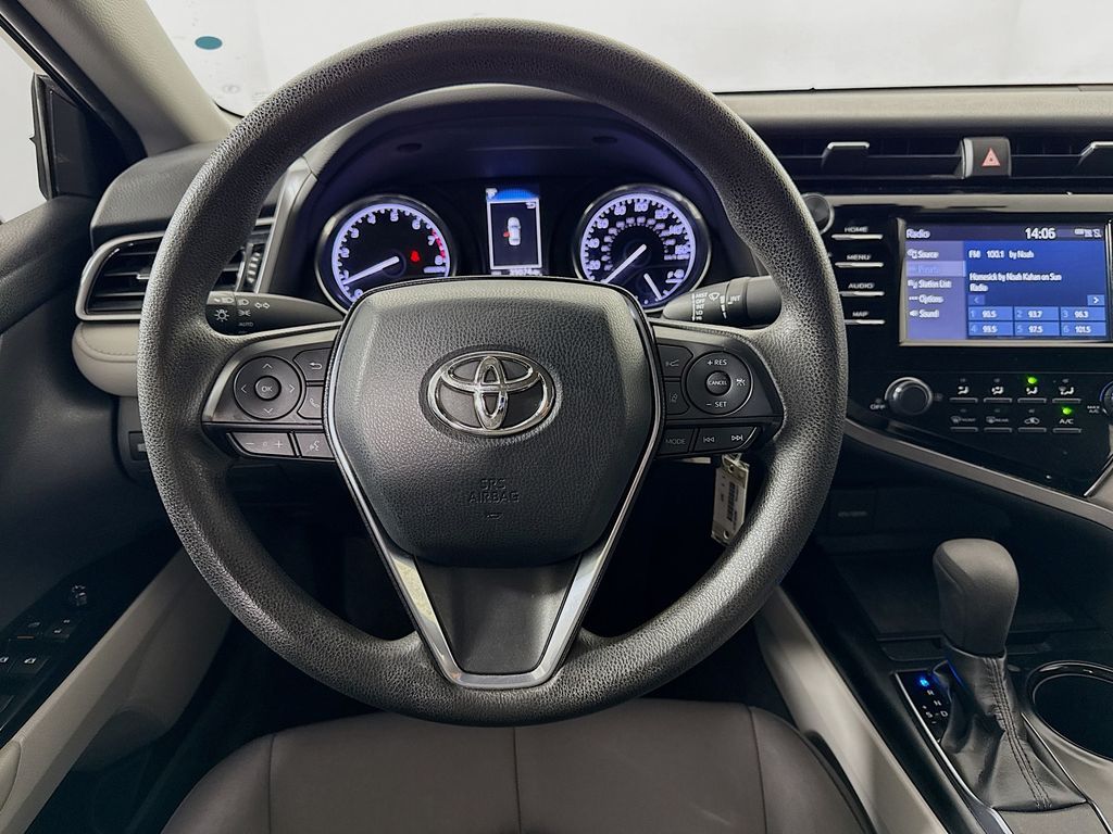 Thumbnail: 2019 Toyota Camry - 21