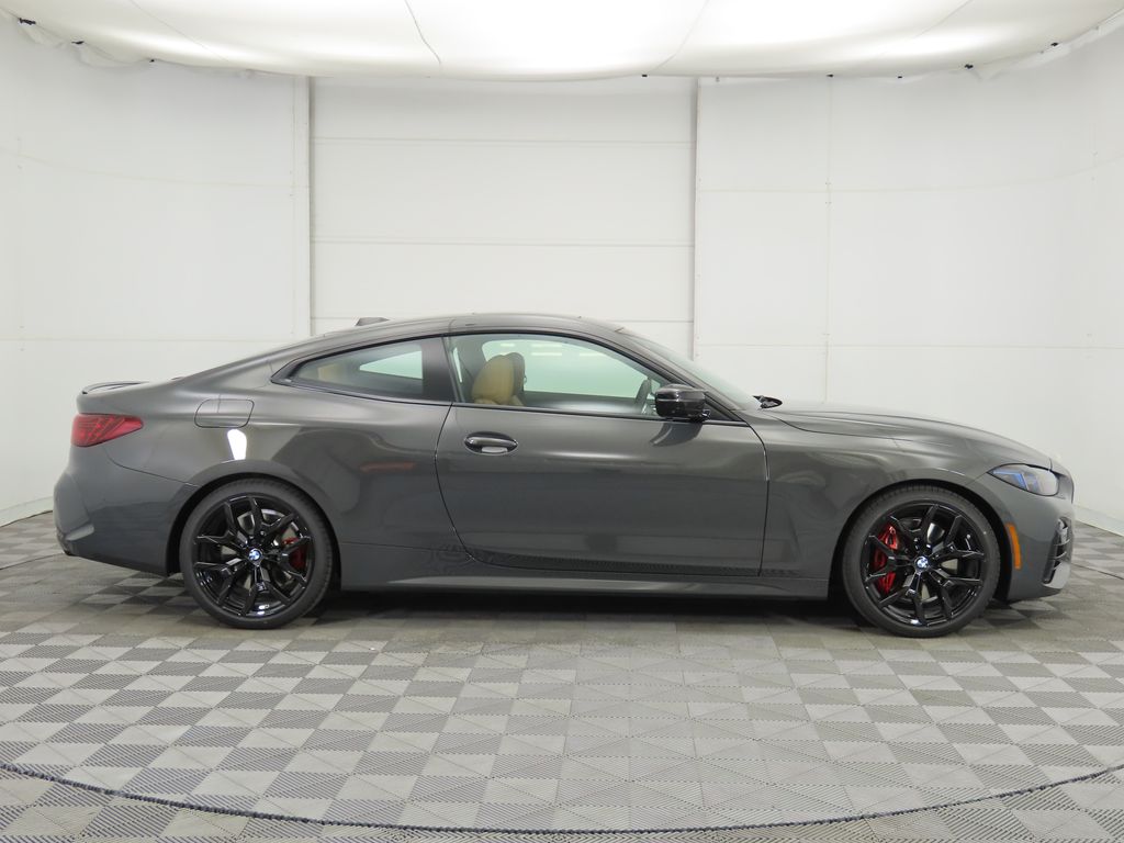 Thumbnail: 2026 BMW 4 Series - 4